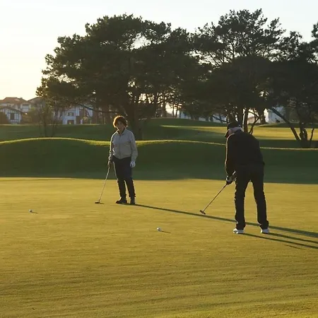 Regina Et Golf Vue דירה